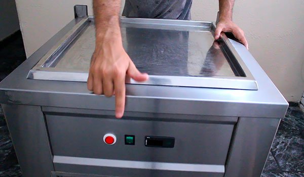Defrost máquina de sorvete na chapa